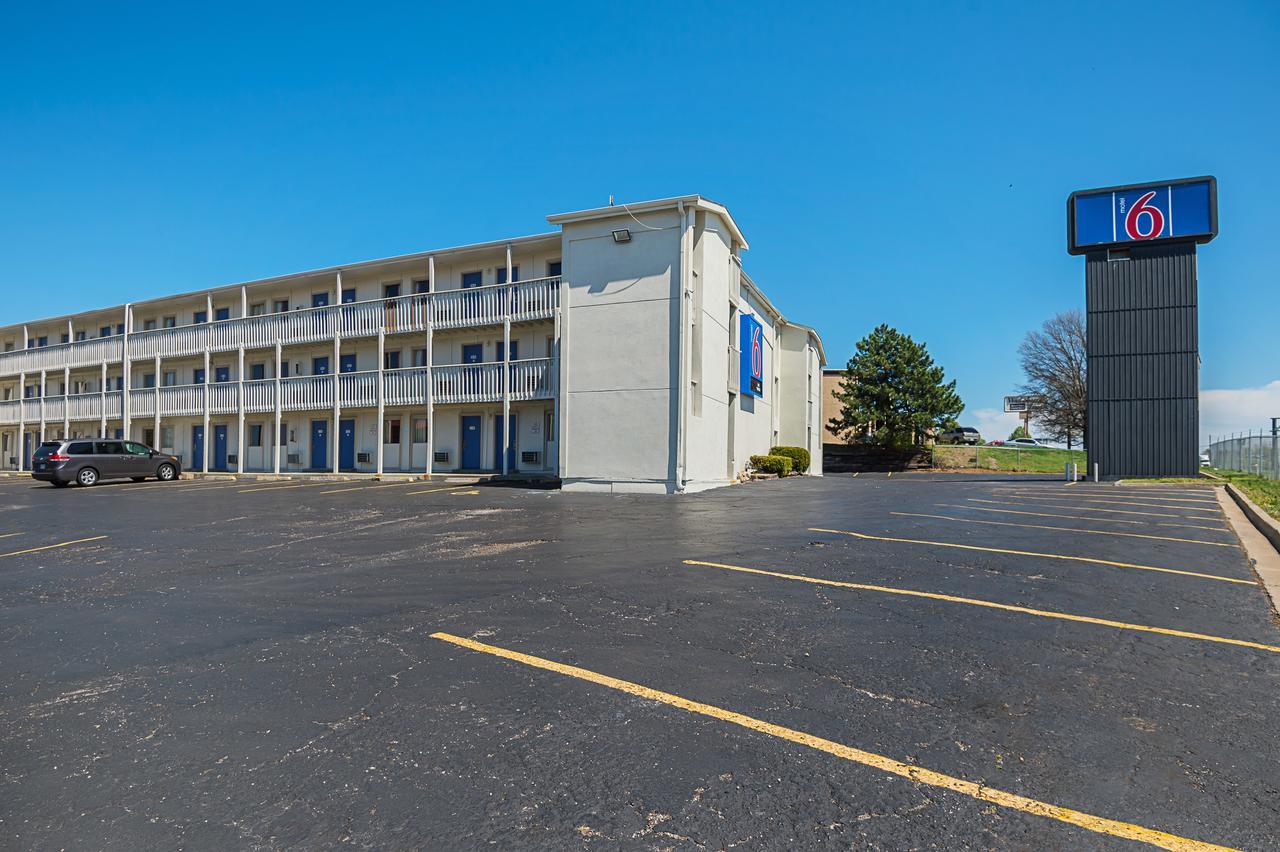 Motel 6-Blue Springs, Mo Екстериор снимка