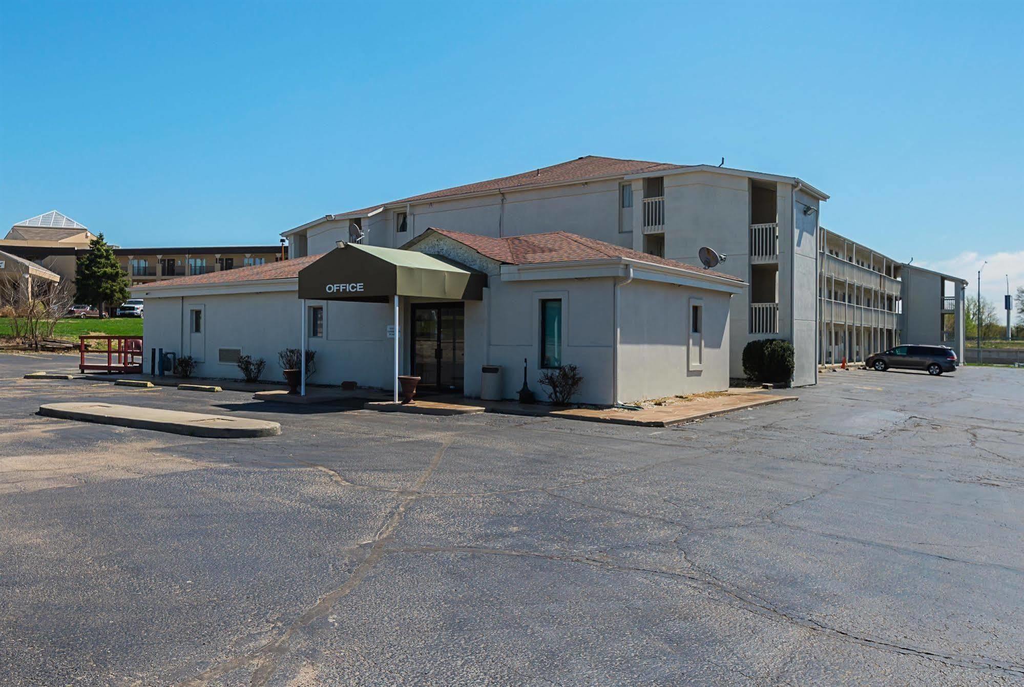 Motel 6-Blue Springs, Mo Екстериор снимка
