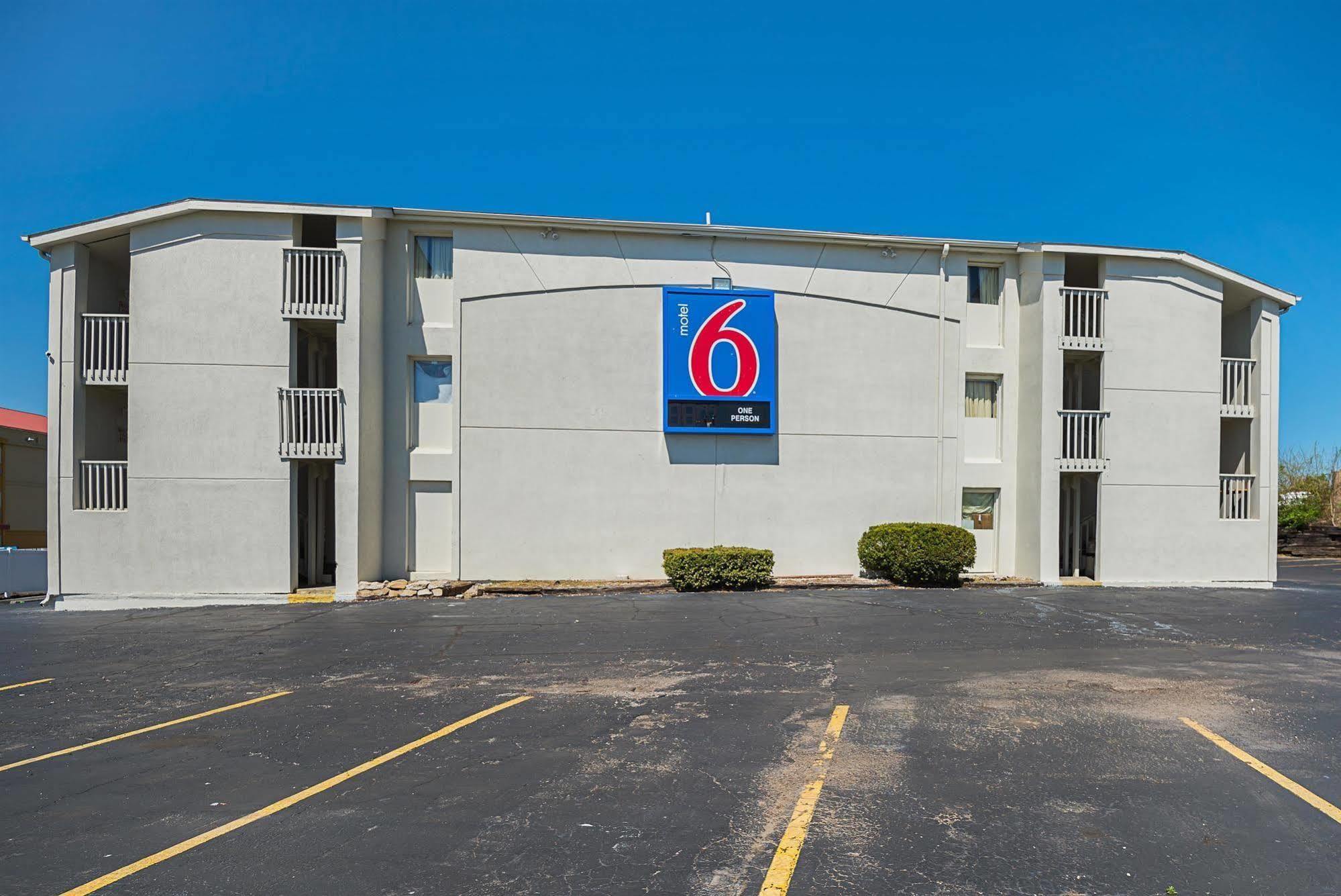 Motel 6-Blue Springs, Mo Екстериор снимка