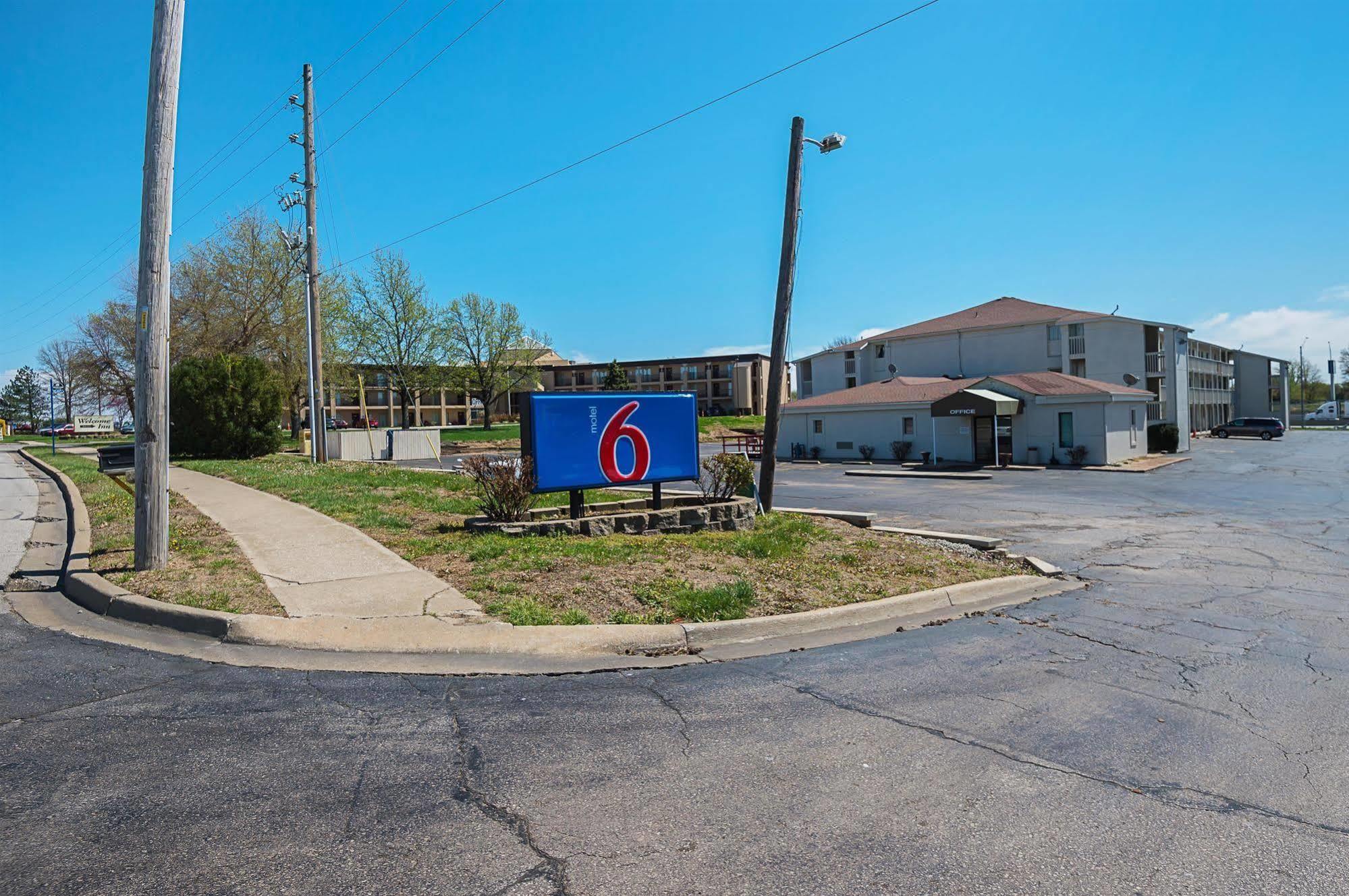 Motel 6-Blue Springs, Mo Екстериор снимка