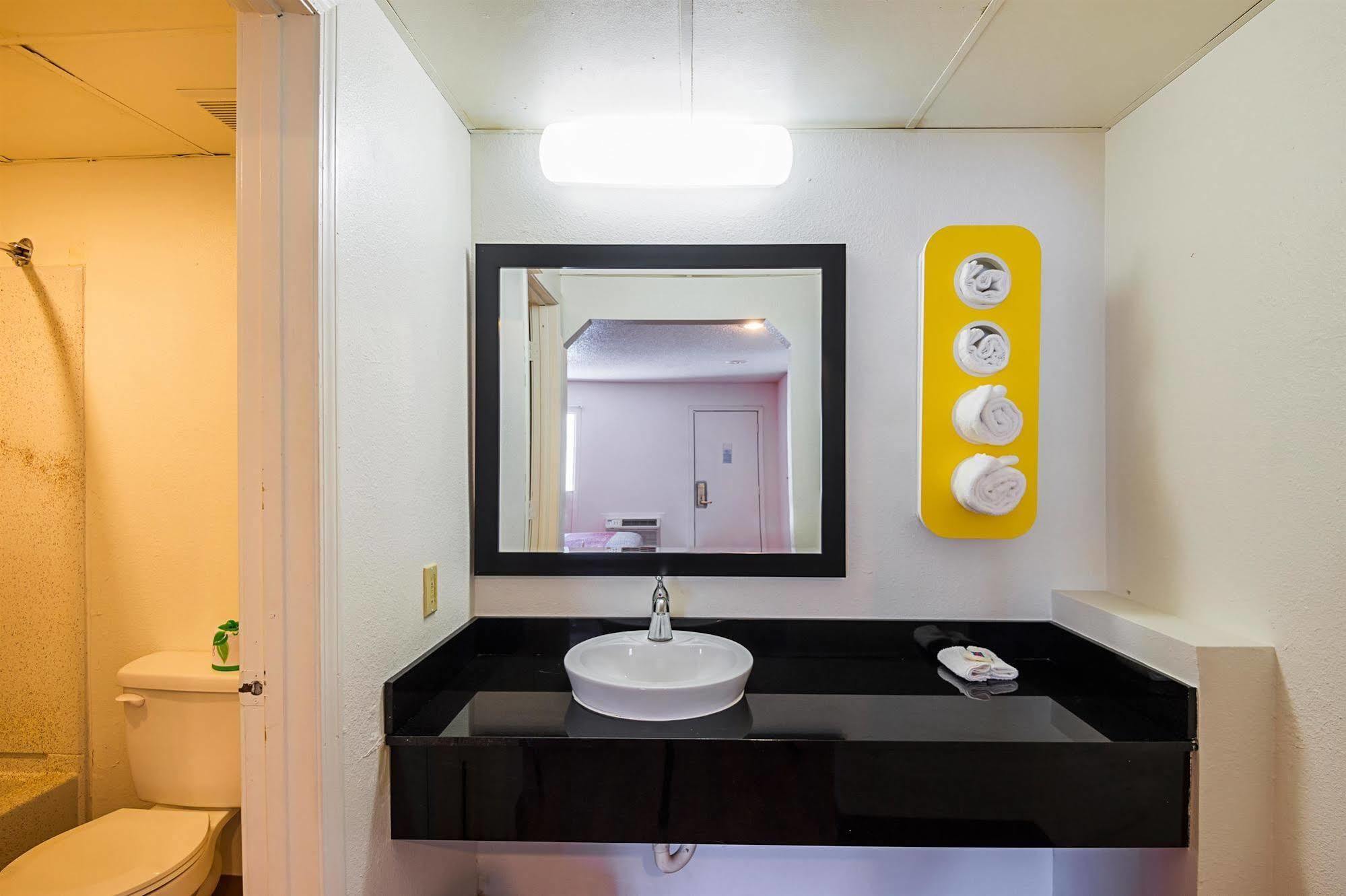Motel 6-Blue Springs, Mo Екстериор снимка